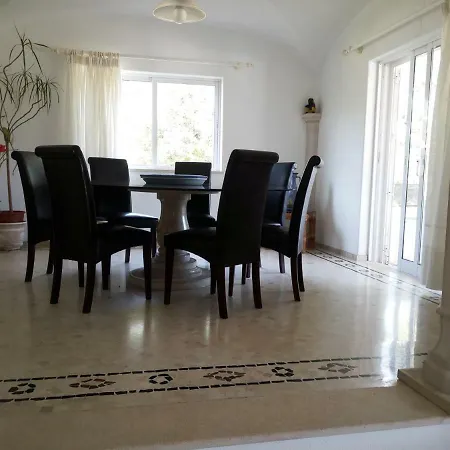 Vila Silvia كارفويرو