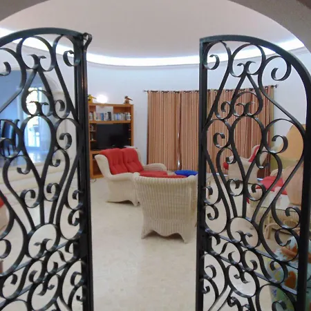 Vila Silvia فيلة *