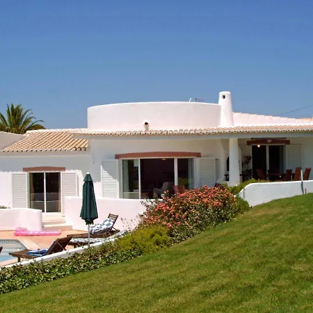 Villa Vila Silvia *
