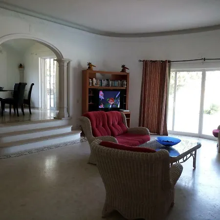 Villa Vila Silvia *