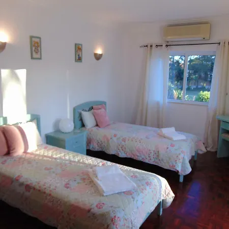 Villa Vila Silvia *
